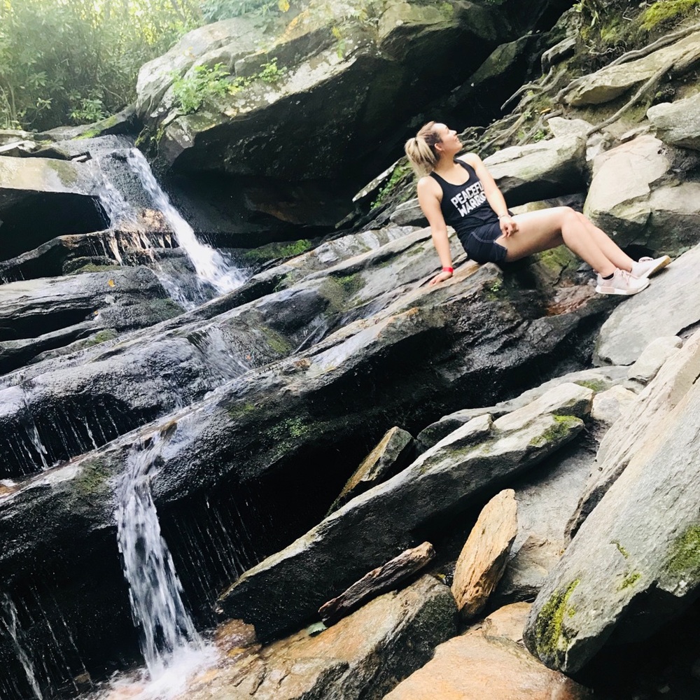 Meet your Posher, Nelly